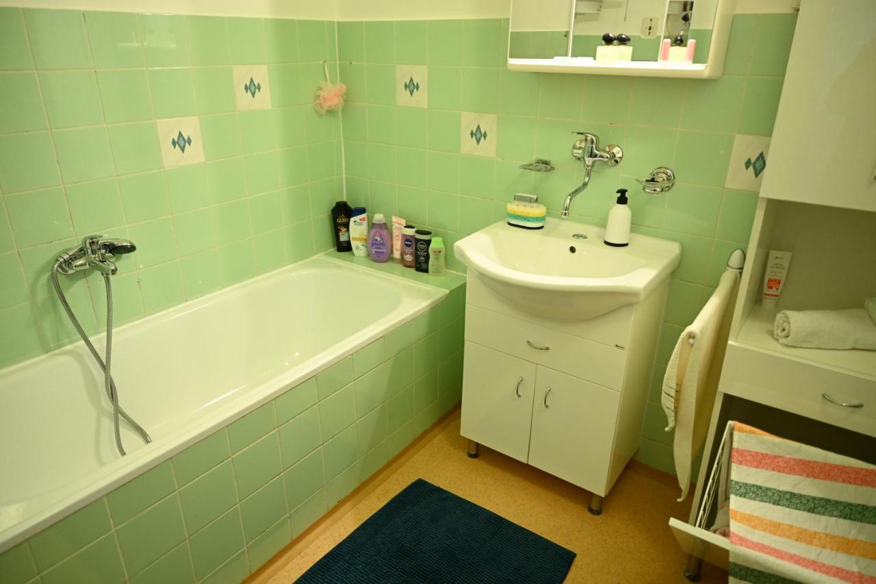 Rodinny Apartman U Broumovskeho Namesti Esterno foto